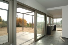 fenster-casas-unifamiliares-en-cabrera-de-mar-ventana-corredera-salon