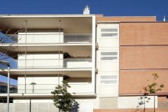 fenster-plurifamiliar_vilassar-de-mar-lateral-fachada