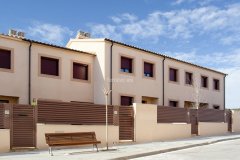 fenster-casas-adosadas-sant-marcal-frontal