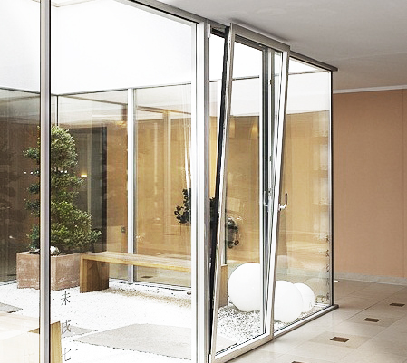 Balcony casement door