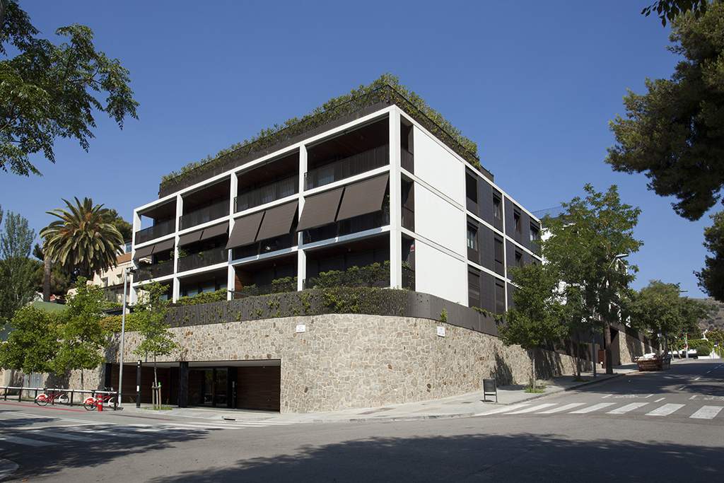 Apartments building at Pedralbes-Barcelona